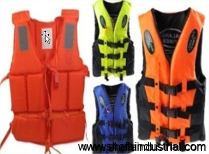 life-vest-ordinary-w-whistle-adult